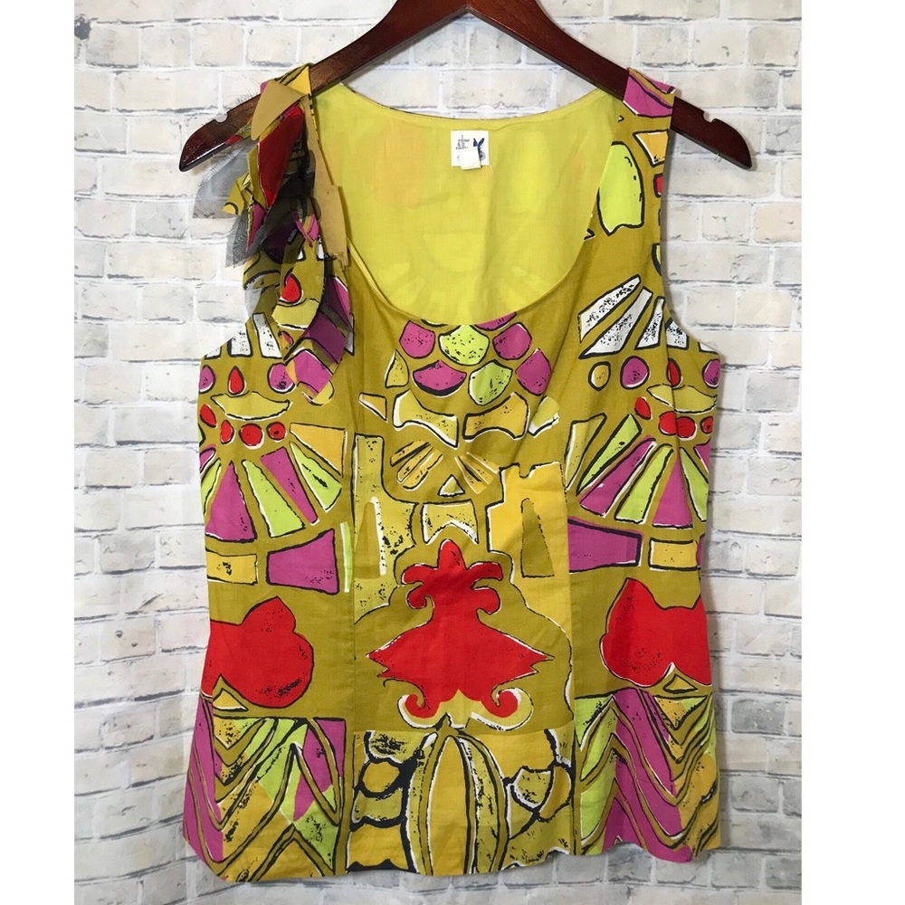 Esme & Esyllte Green "Plaintain Lilly Top" Blouse